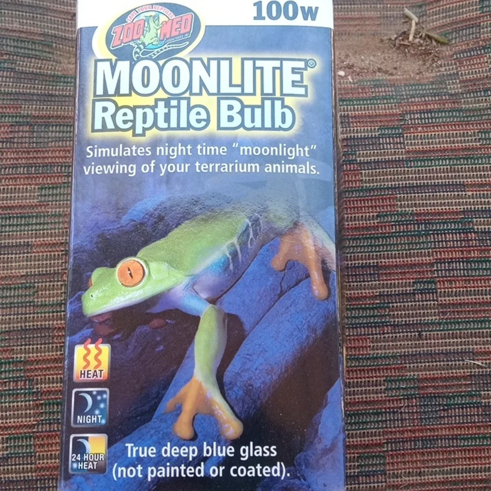 New! ZOOMED 100 Watt Moonlite Reptile Bulb.